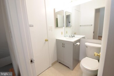 26 Lea Pond Ct, Montgomery Village, MD 20886 - photo 6