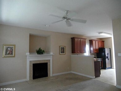Den/Family/Great Room - Open floor plan, gas fire 