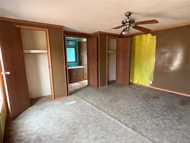 912 Sanders Rd, Cleburne, TX 76031 - photo 7