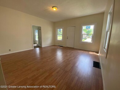 1408 Christopher St, Lansing, MI 48906 - photo 3