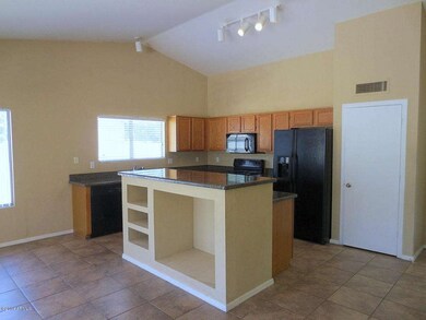 05-1744 E Fremont Rd-004