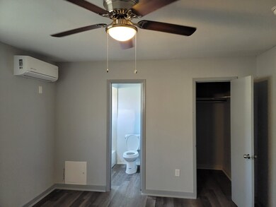 10209 Wiggins St unit 1, Houston, TX 77029 - photo 5