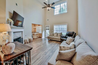 all Ceilings - Living Room