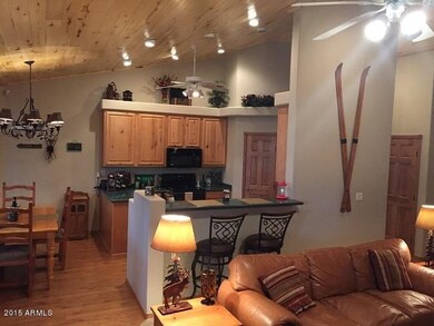 Kitchen Breakfast Bar