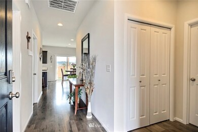 906 Maple Ln SW, Orting, WA 98360 - photo 2