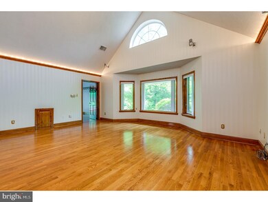 517 Delanco Rd, Beverly, NJ 08010 - photo 5
