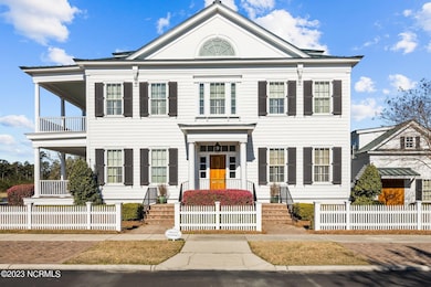 588 E Harborside