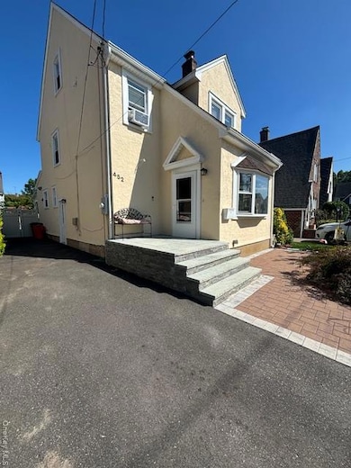 452 MacAtee Place, Mineola, NY 11501 - photo 3