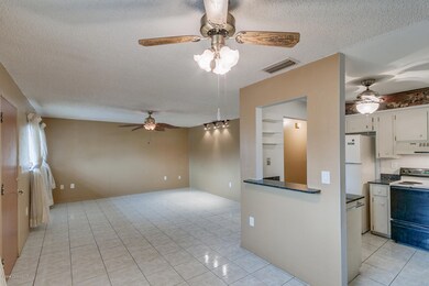 07_201CocoaIslesBlvd4-7_mls