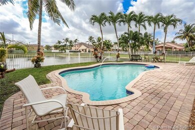 BACKYARD FACING LAKE