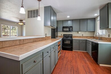 60861 Windsor Dr, Bend, OR 97702 - photo 5