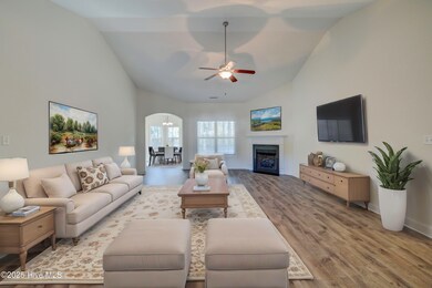 429WHuckleberryWay-11_Staged_04