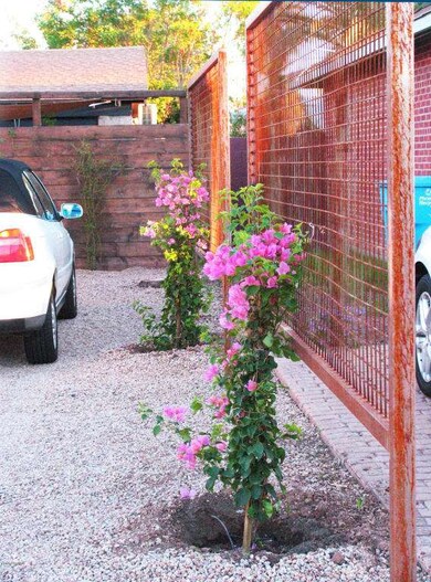 541-Custom Fencing Panels