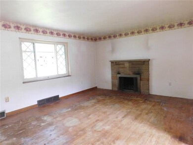 1259 Midland Ave, Midland, PA 15059 - photo 6