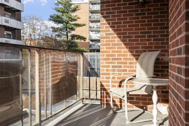 30 Stearns Rd unit 302, Brookline, MA 02446 - photo 5