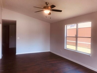 7580 Somerton Dr, Jacksonville, FL 32210 - photo 5