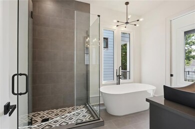 Primary ensuite Bath