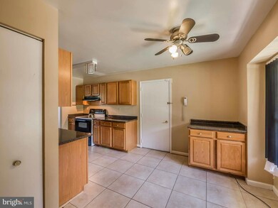 12713 Lampton Ln, Fort Washington, MD 20744 - photo 4