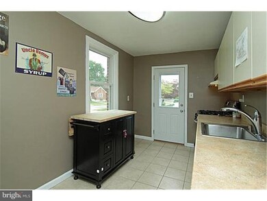 10 Franklin Getz Dr, Broomall, PA 19008 - photo 4