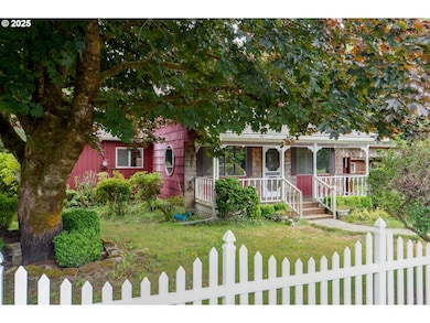 37564 Labiske Ln, Astoria, OR 97103 - photo 5