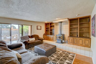 1330 Ridgecrest Loop SE, Albuquerque, NM 87108 - photo 3