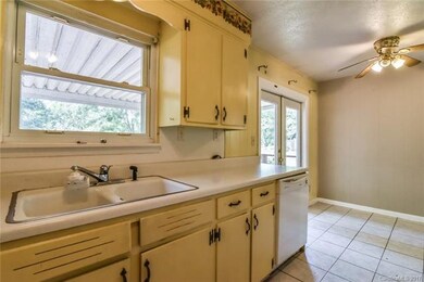 51 Shannon Dr, Asheville, NC 28803 - photo 7