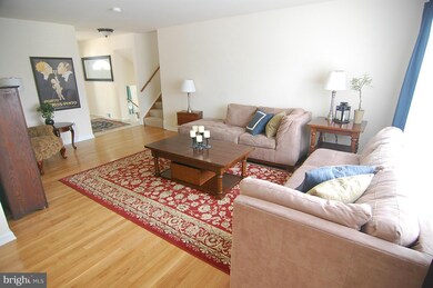 14310 Blackmon Dr, Rockville, MD 20853 - photo 3