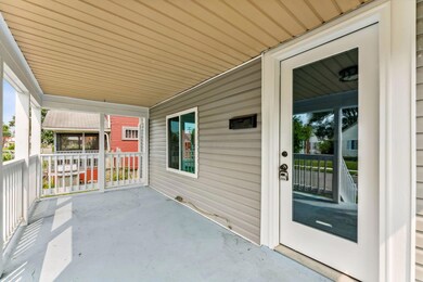8-web-or-mls-1350-e-21st-ave