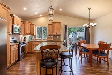 709 Canterbury Ln, Colbert, WA 99005 - photo 5