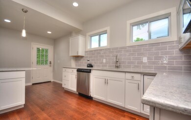 Kitchen (4)