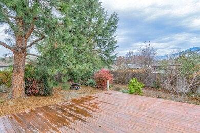 2871 Pinecrest Ct, Medford, OR 97504 - photo 4