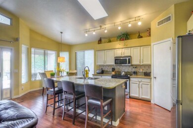 Kitchen (1)
