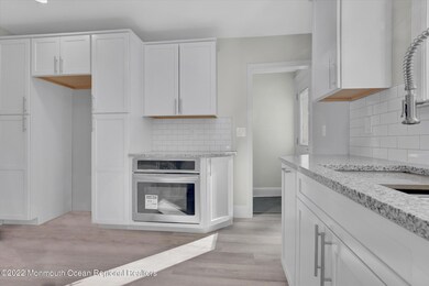 302 Essex Kitchen2