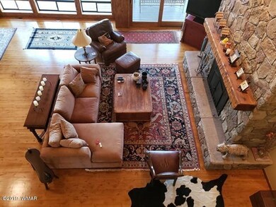 006_Living Room