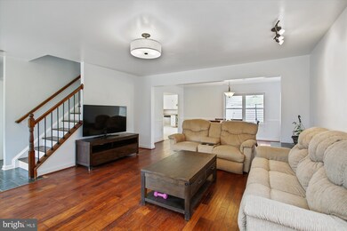 2129 Greenwich St, Falls Church, VA 22043 - photo 5