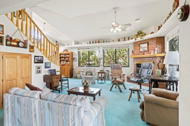 Living Room (3)
