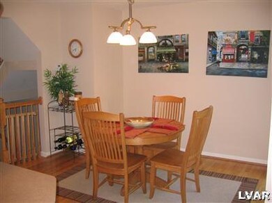 4592 Jasmine Dr, Center Valley, PA 18034 - photo 5