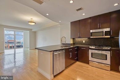 One Park Crest unit 714, McLean, VA 22102 - photo 3