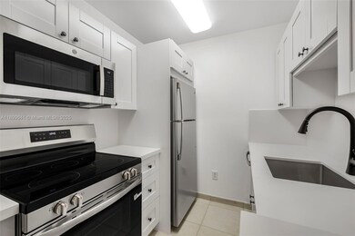 10780 N Kendall Dr unit E11, Miami, FL 33176 - photo 4
