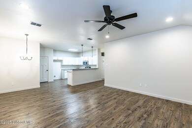 5527 B 121st-10
