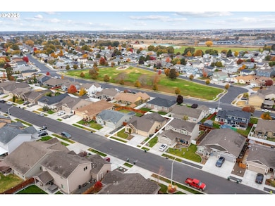 1437 E Hurlburt Ave, Hermiston, OR 97838 - photo 2