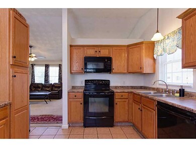 39 Redfern St, North Providence, RI 02911 - photo 4