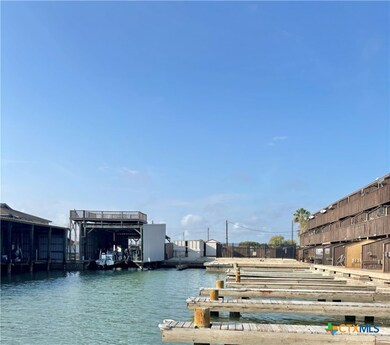 454 15th St, Port O'Connor, TX 77982 - photo 5