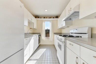 255 Beacon St unit 4D, Somerville, MA 02143 - photo 4