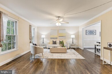 3146 Lookout Point Ct, Triangle, VA 22172 - photo 7