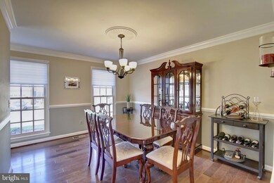 15468 Waters Creek Dr, Centreville, VA 20120 - photo 4