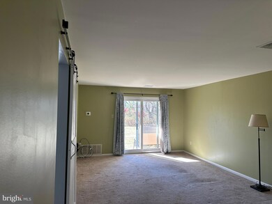 129 Allem Ln unit 129, Perkasie, PA 18944 - photo 5