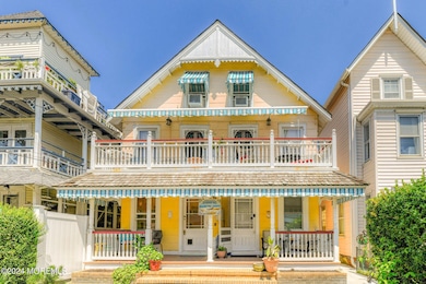 19 Webb Ave