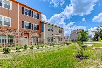 5262 Ella Blvd unit 202, Houston, TX 77018 - photo 3