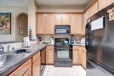 15902 Cottage Ivy Cir, Tomball, TX 77377 - photo 7